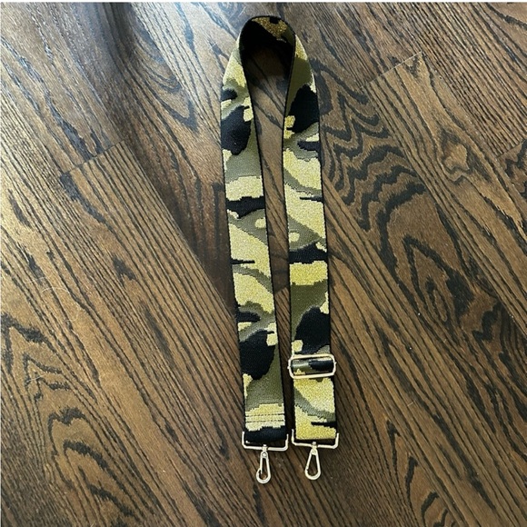 Guitar Strap for purse camo - Picture 2 of 4